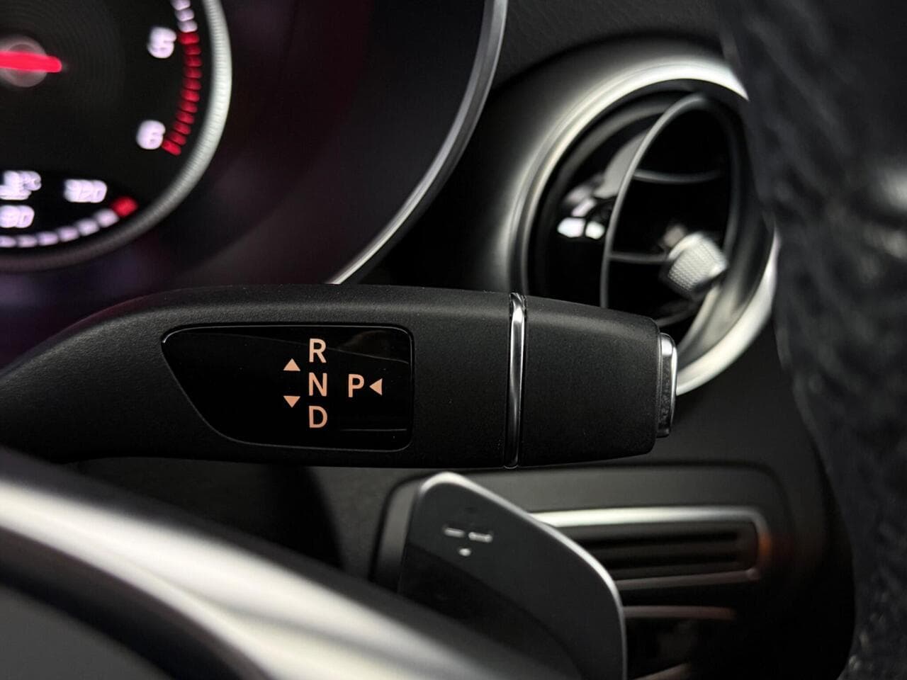 Mercedes-Benz C Class thumbnail Misc Controls