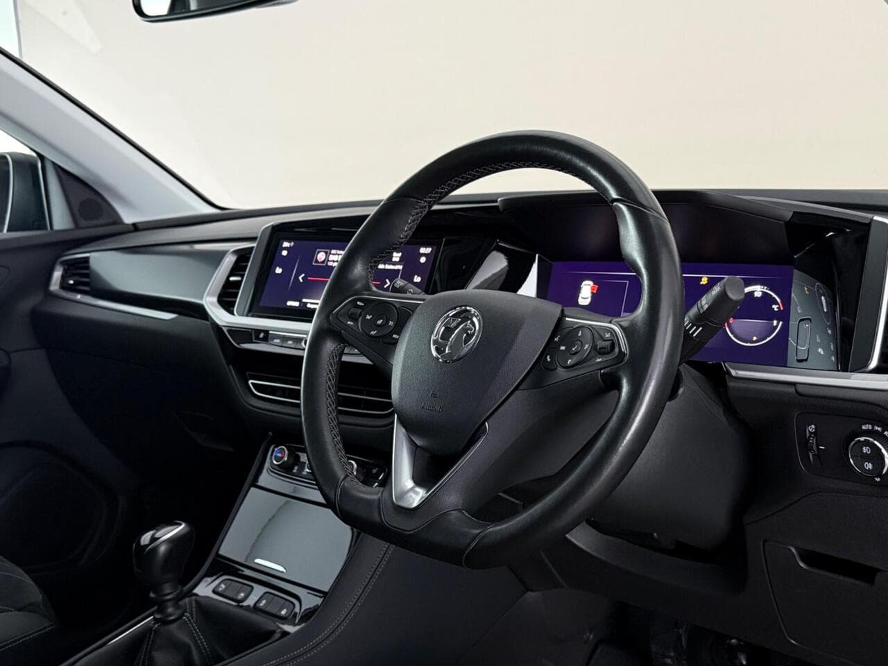Vauxhall Grandland thumbnail Interior Front
