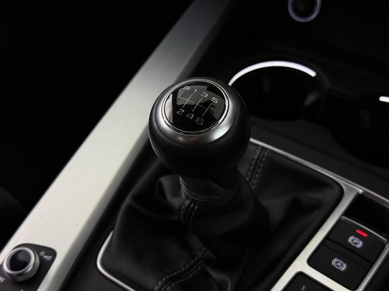 Audi A4 thumbnail Interior Front