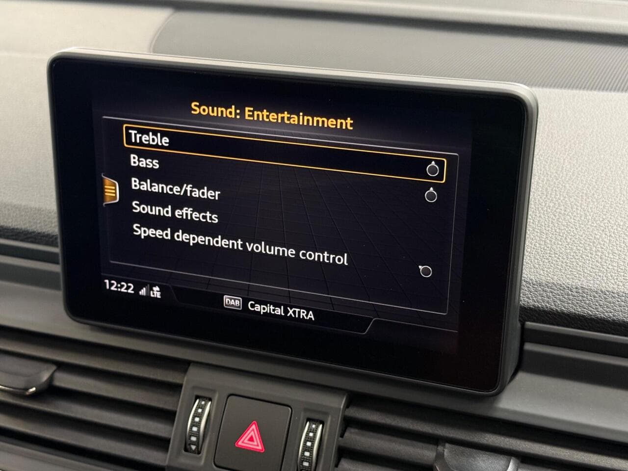 Audi Q5 thumbnail Infotainment System