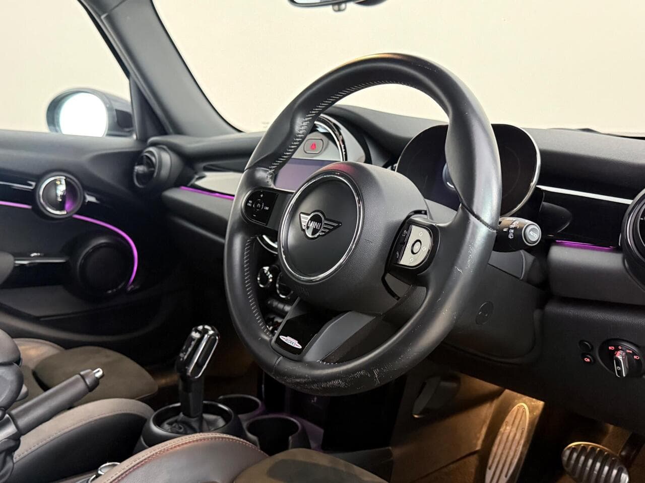 MINI Hatch thumbnail Interior Front