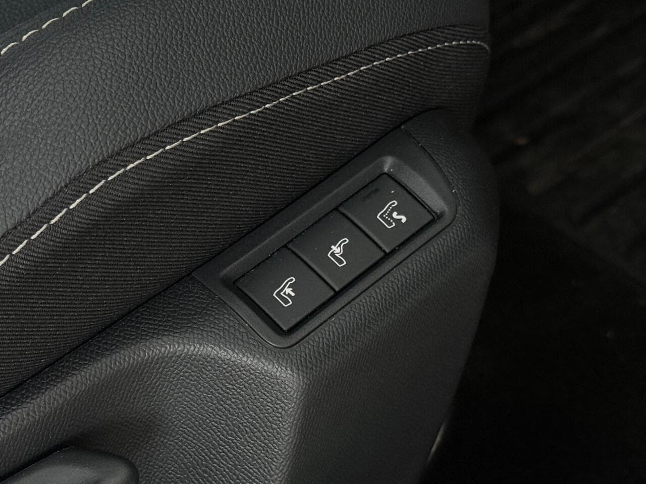 Vauxhall Corsa thumbnail Misc Controls