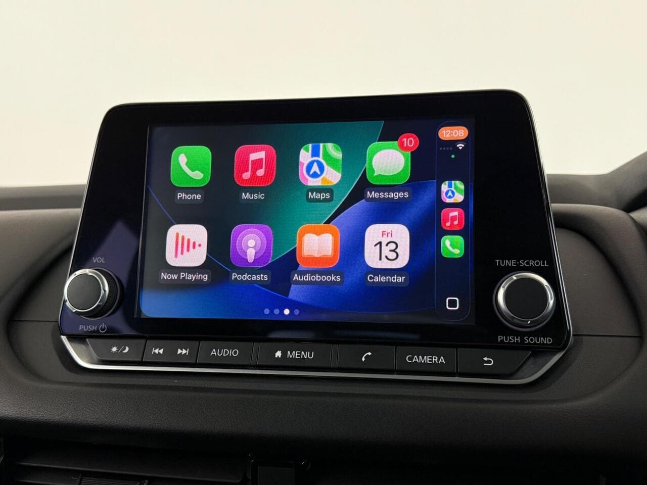 Nissan Qashqai thumbnail Infotainment System