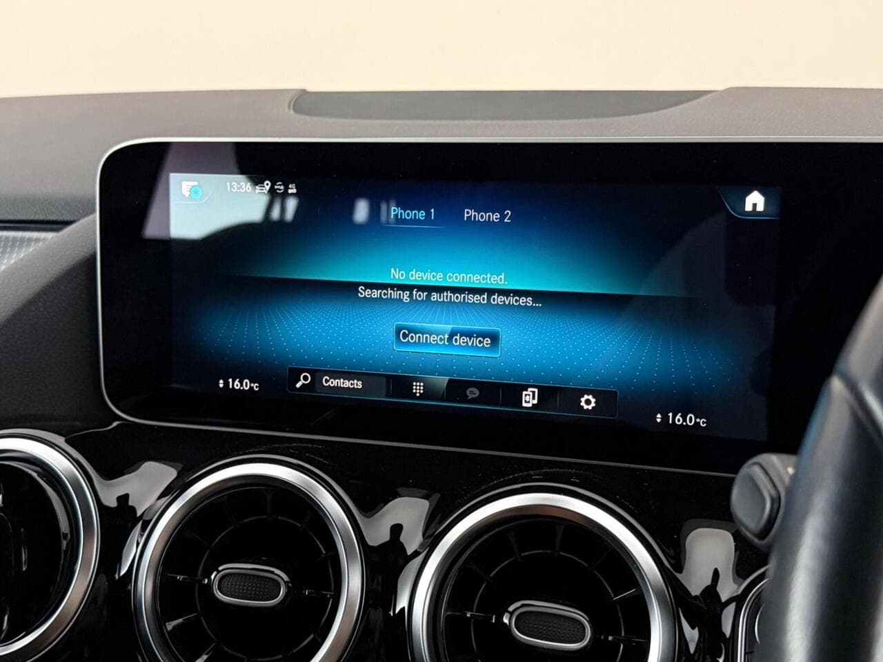 Mercedes-Benz GLA thumbnail Infotainment System