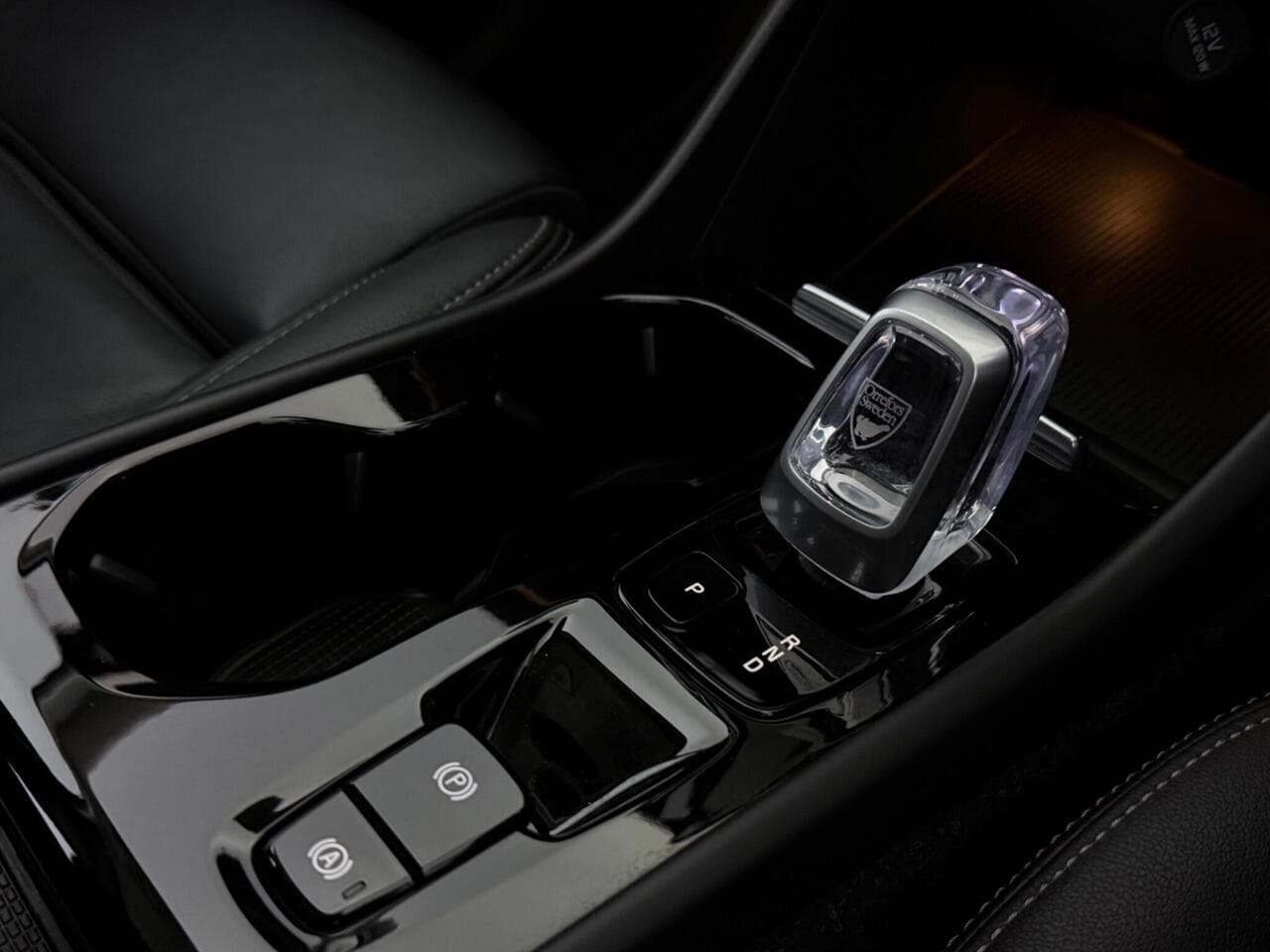 Volvo XC40 thumbnail Interior Front