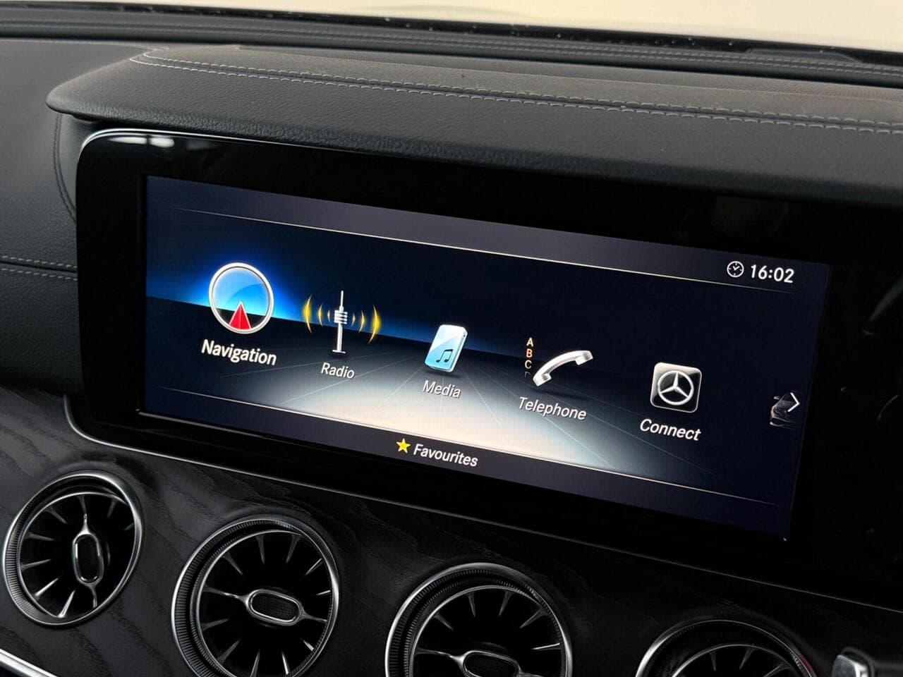 Mercedes-Benz E Class thumbnail Infotainment System