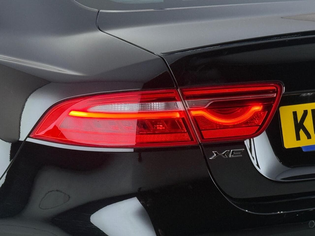 Jaguar XE thumbnail Lights Rear