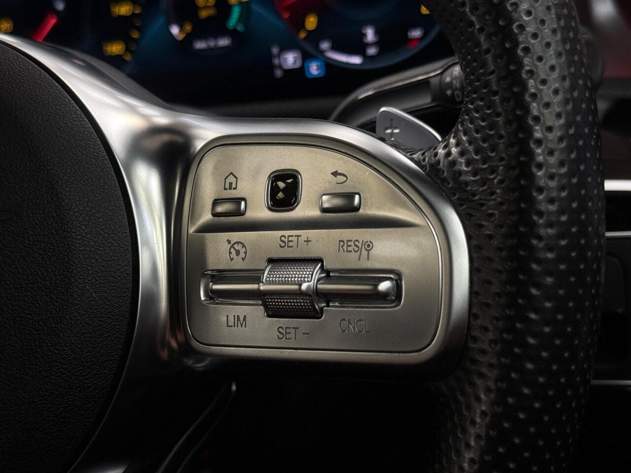 Mercedes-Benz A Class thumbnail Misc Controls