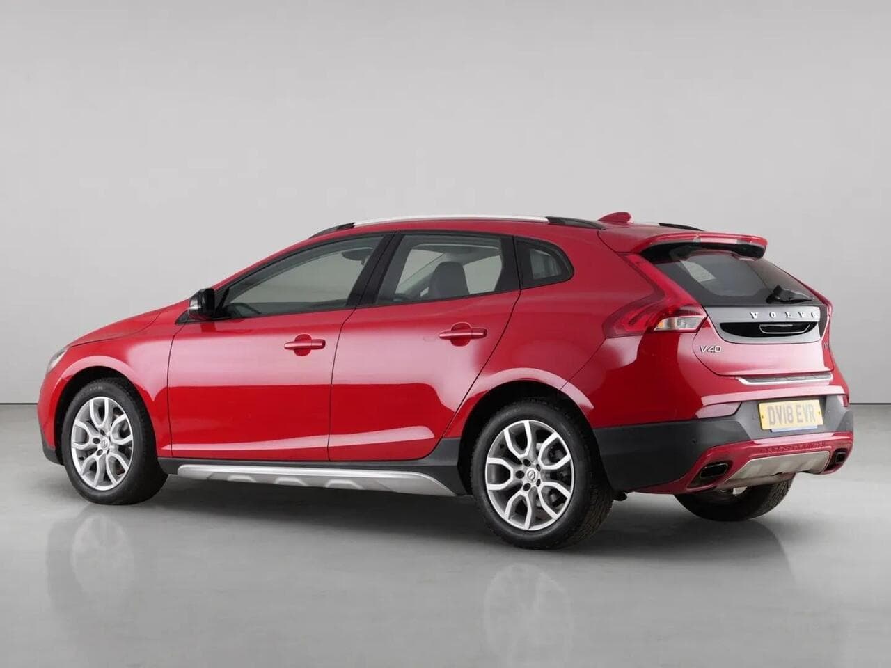 Volvo V40 Cross Country thumbnail Side Left