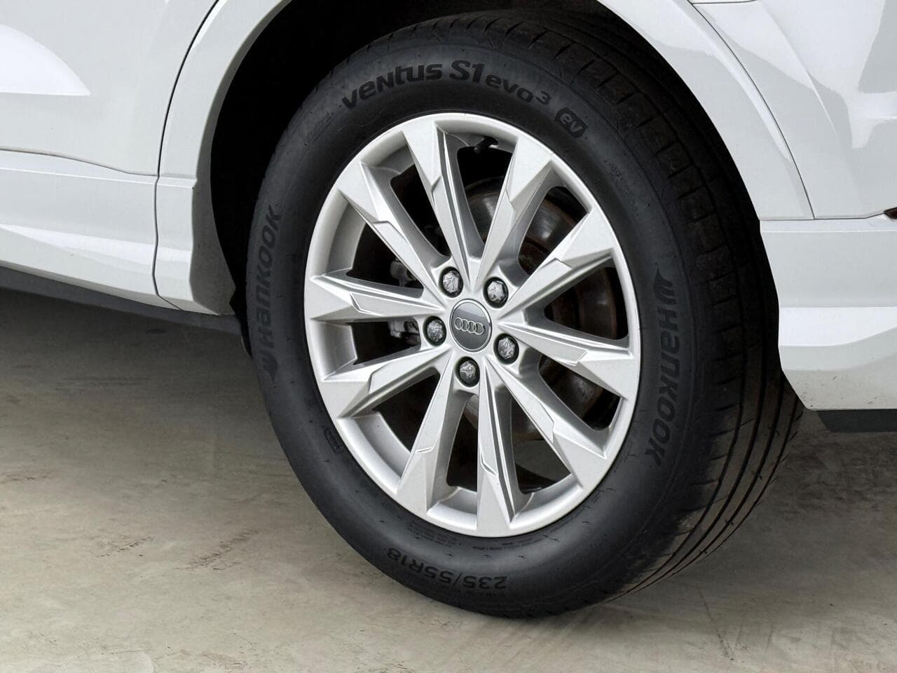 Audi Q3 thumbnail Wheel