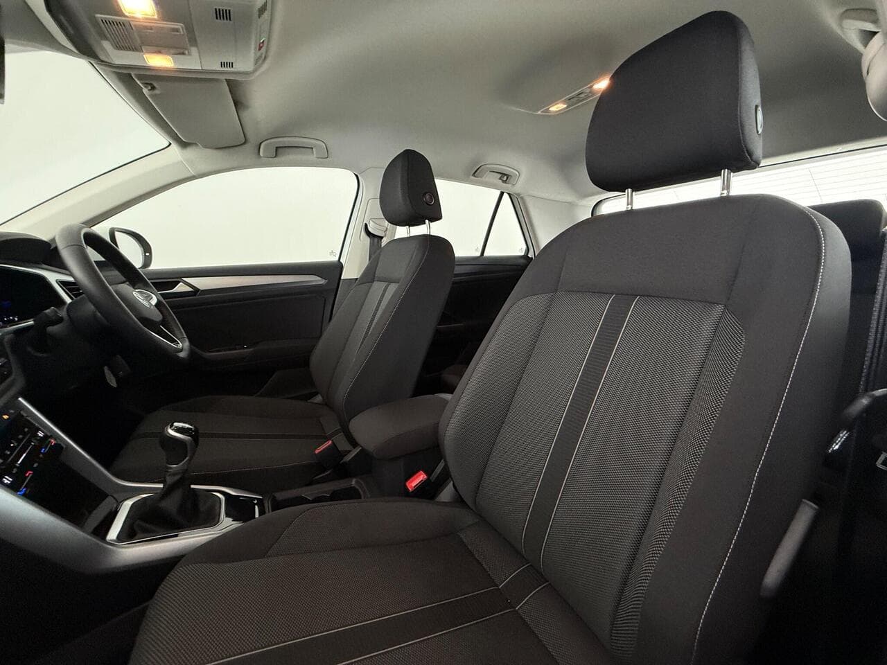 Volkswagen T-Roc thumbnail Seat Front Passenger
