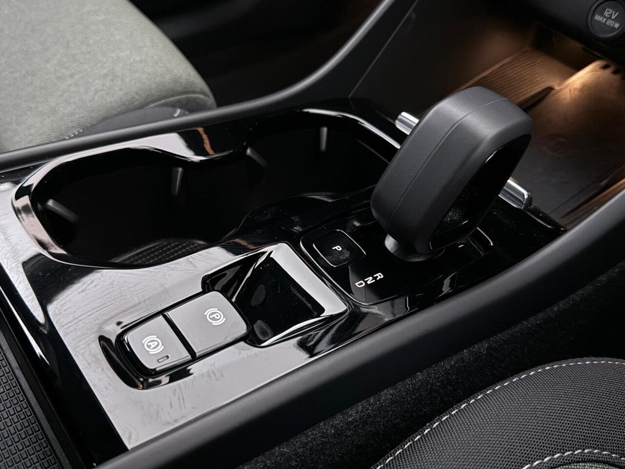 Volvo XC40 thumbnail Interior Front