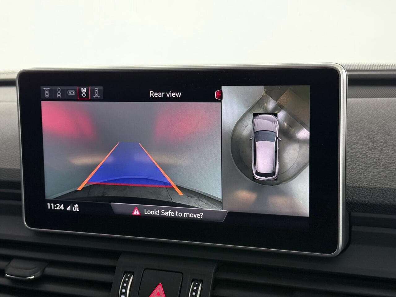 Audi Q5 thumbnail Infotainment System