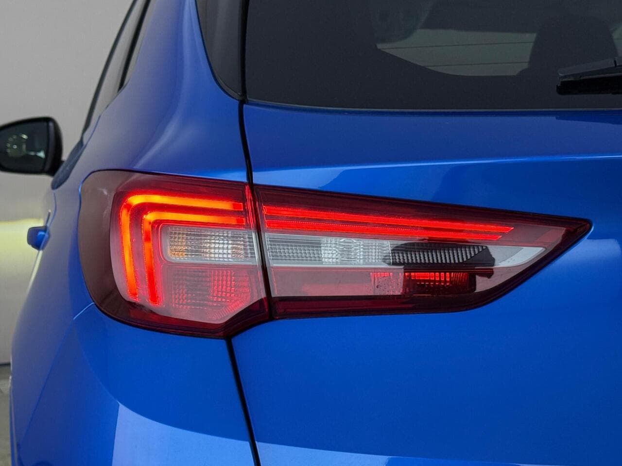 Vauxhall Grandland X thumbnail Lights Rear