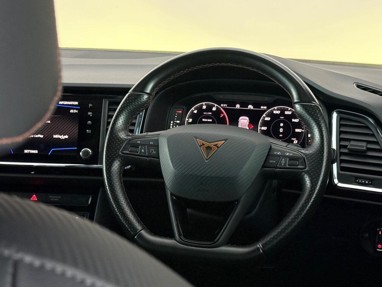 SEAT CUPRA Ateca thumbnail Steering Wheel