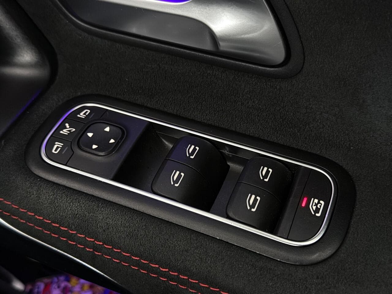Mercedes-Benz CLA thumbnail Misc Controls