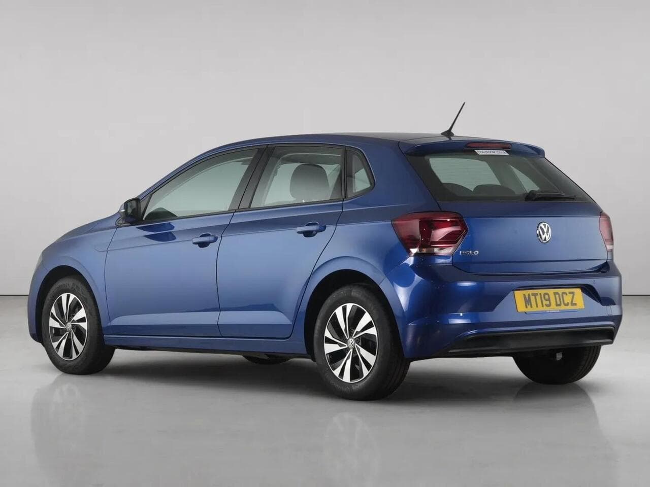 Volkswagen Polo thumbnail Rear Left