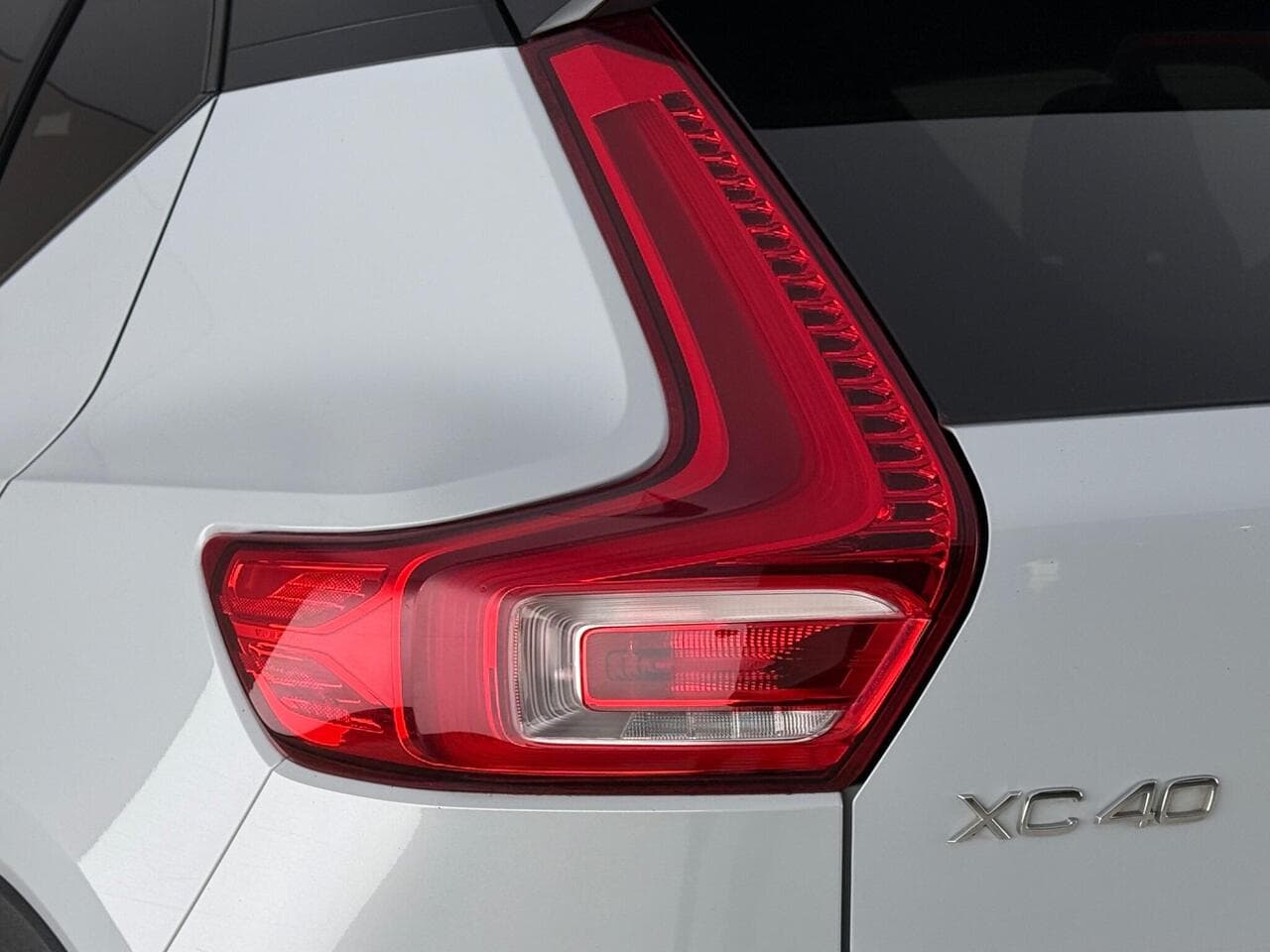 Volvo XC40 thumbnail Lights Rear