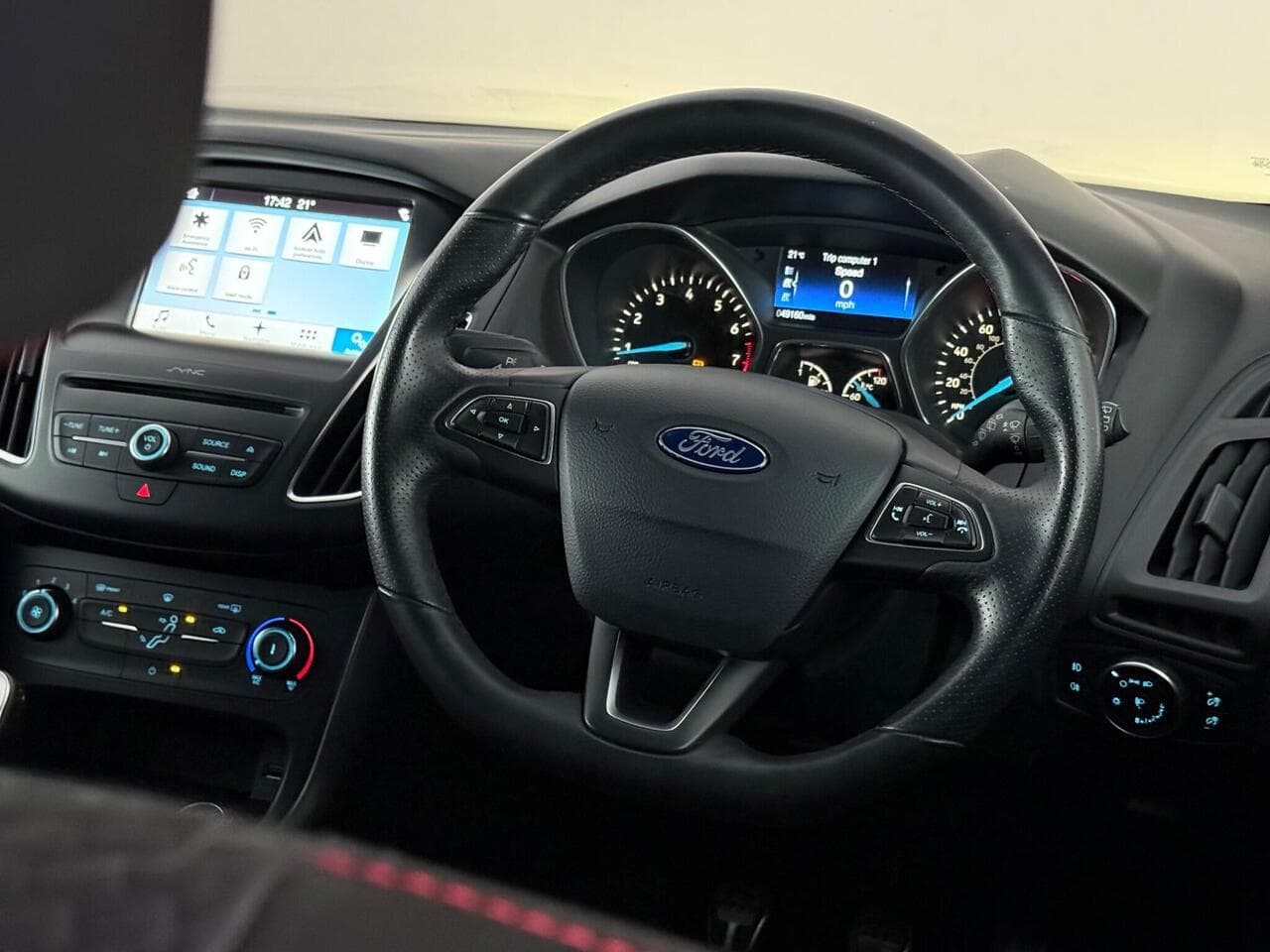 Ford Focus thumbnail Steering Wheel