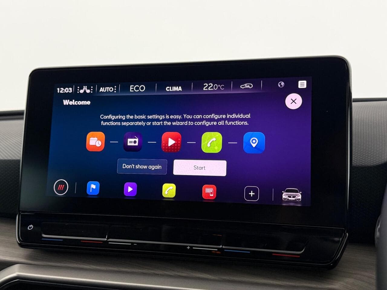 SEAT Leon thumbnail Infotainment System