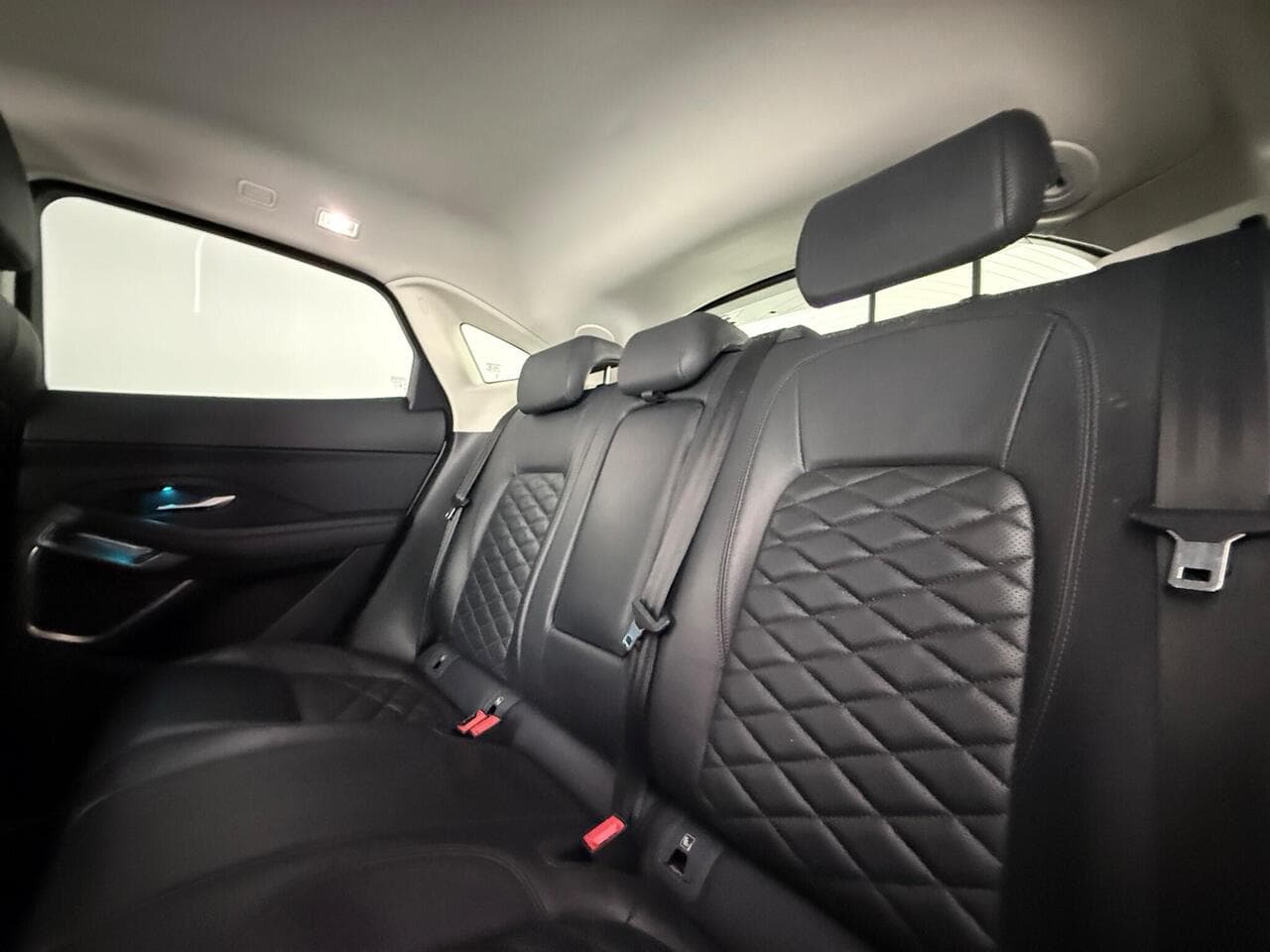 Jaguar E-PACE thumbnail Seats Rear