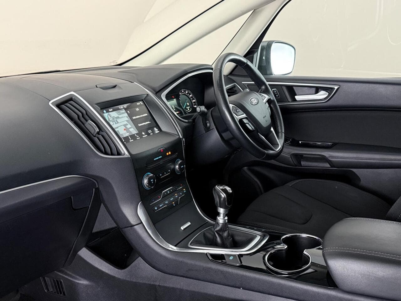 Ford S-Max thumbnail Interior Front