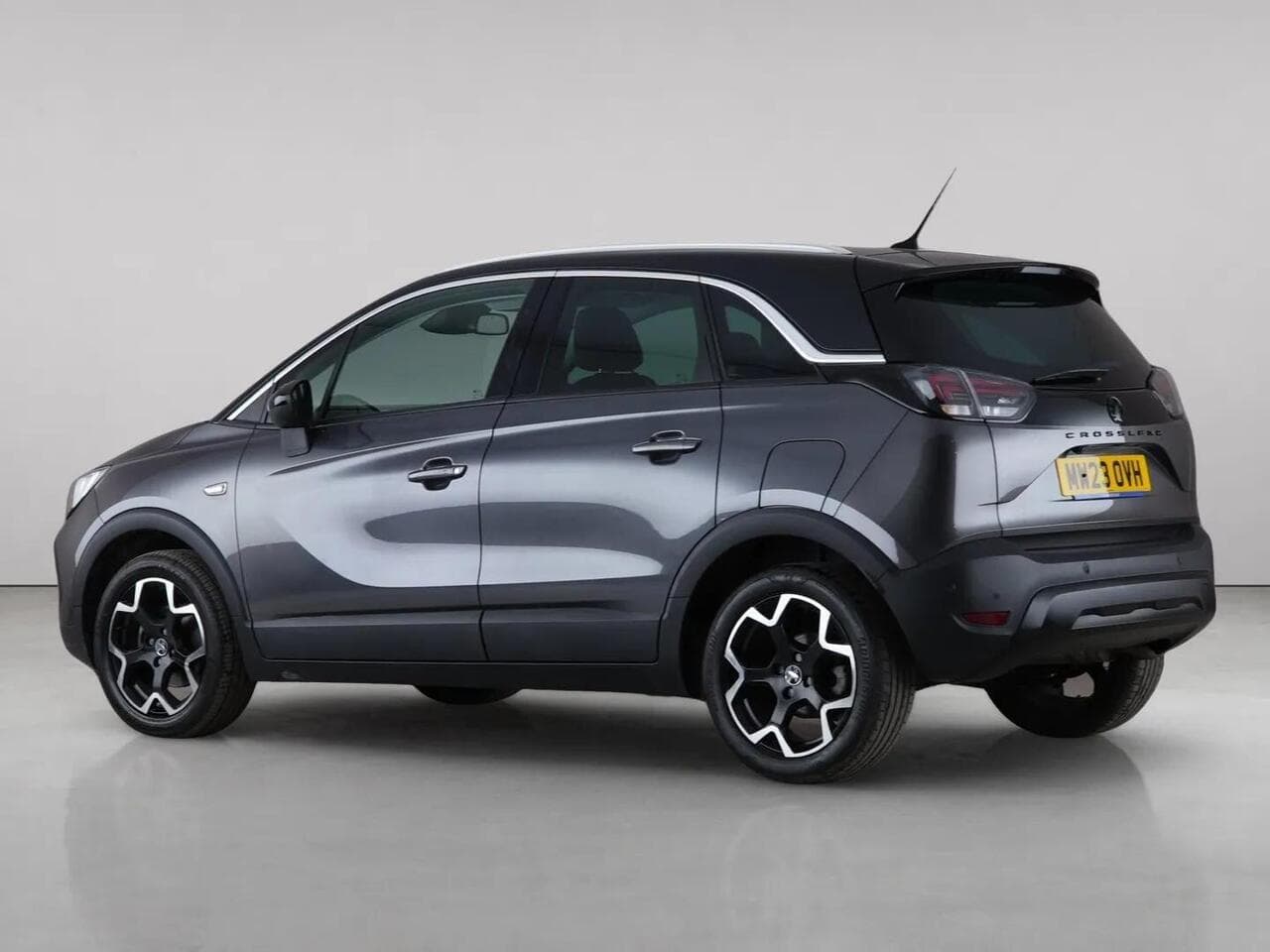 Vauxhall Crossland thumbnail Side Left