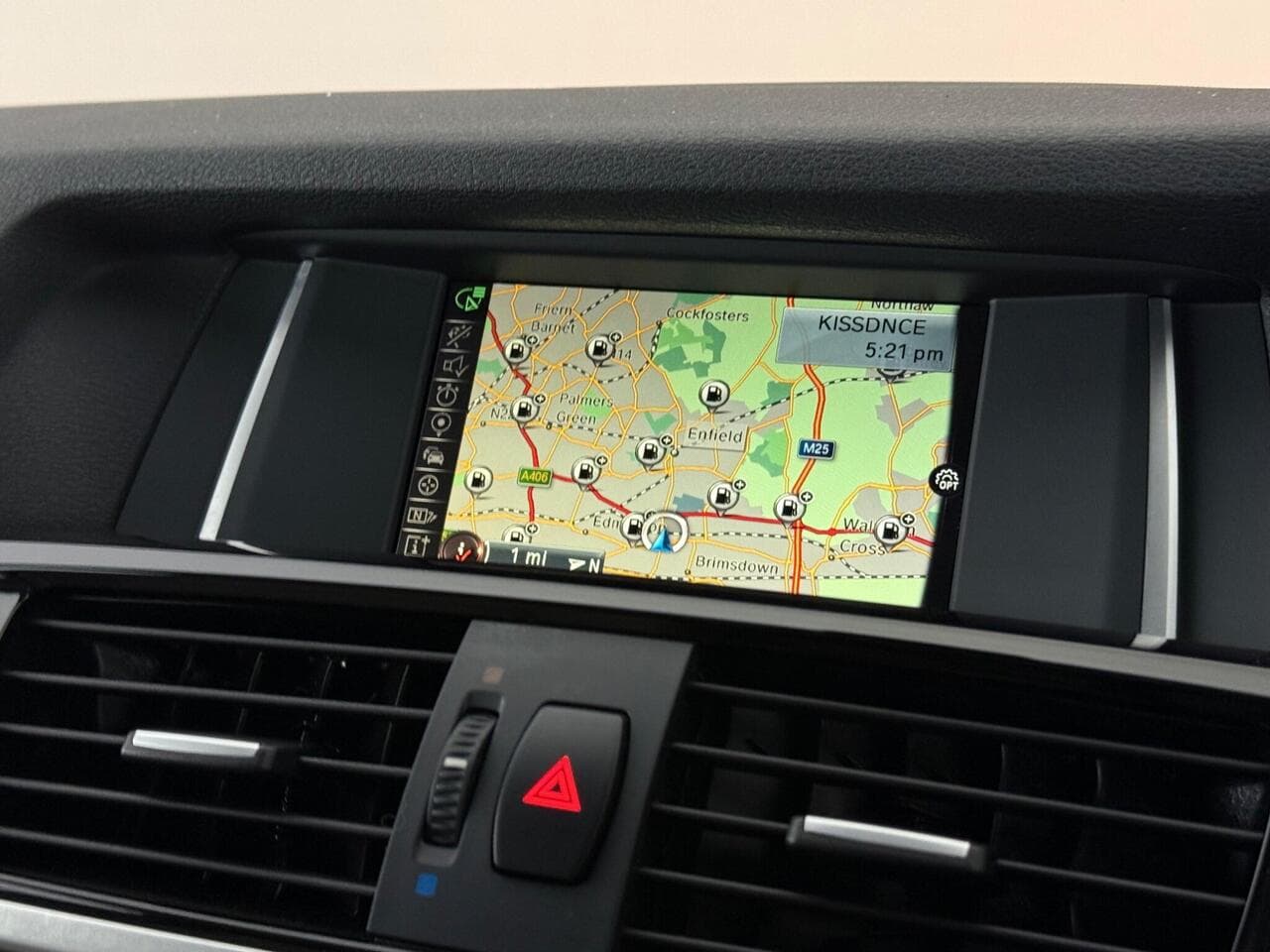BMW X3 thumbnail Infotainment System