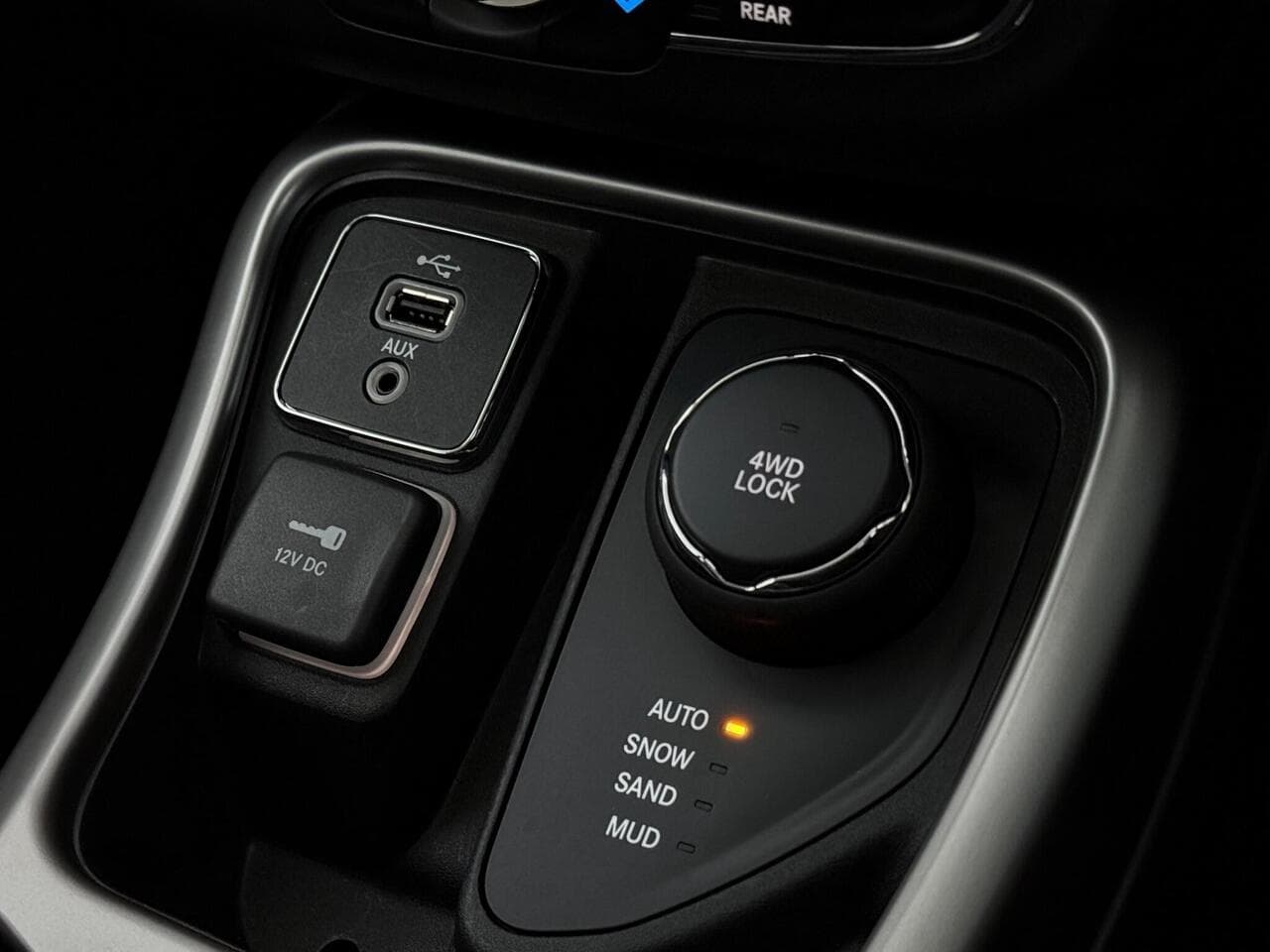 Jeep Compass thumbnail Misc Controls