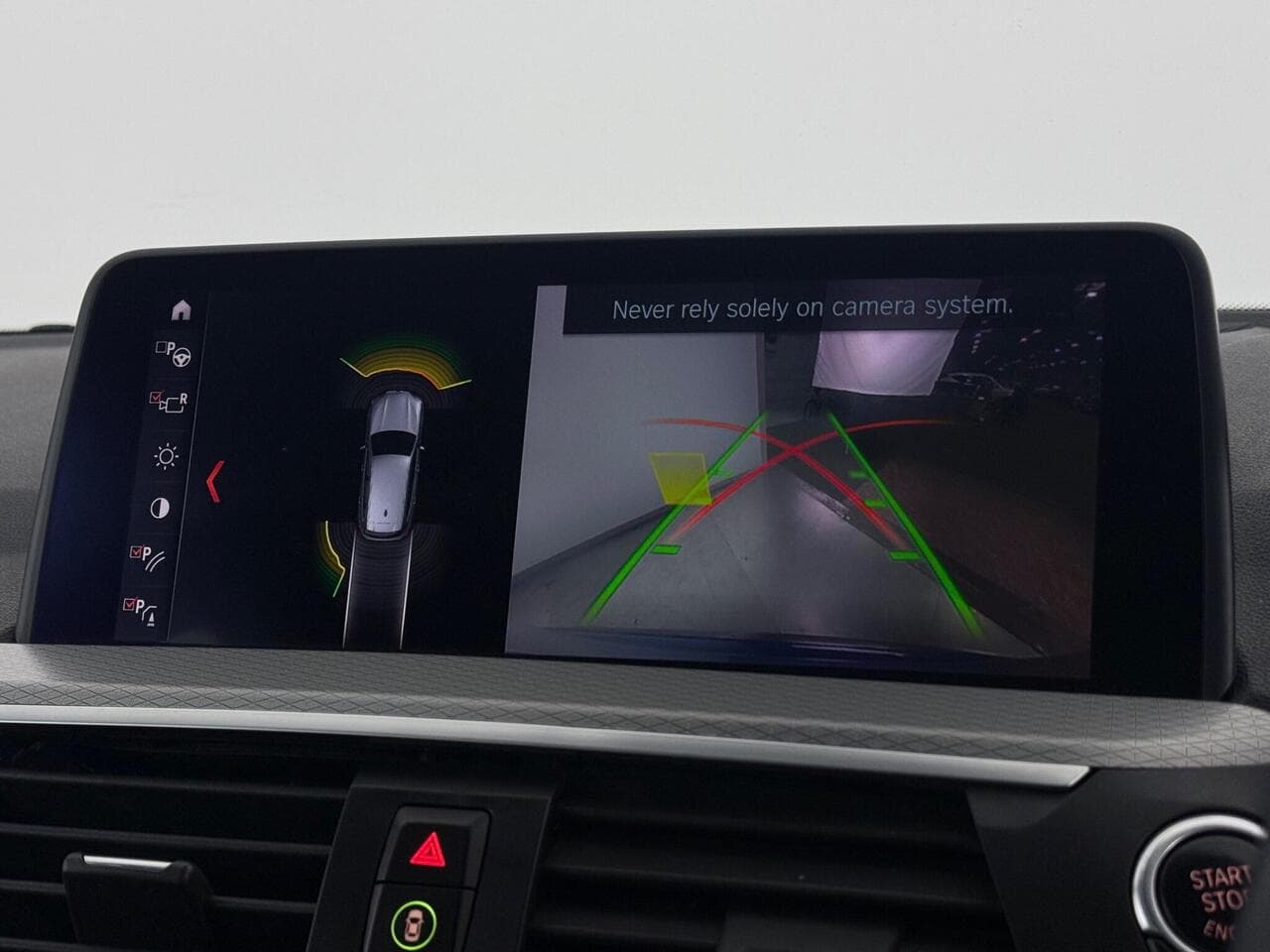 BMW X3 thumbnail Infotainment System