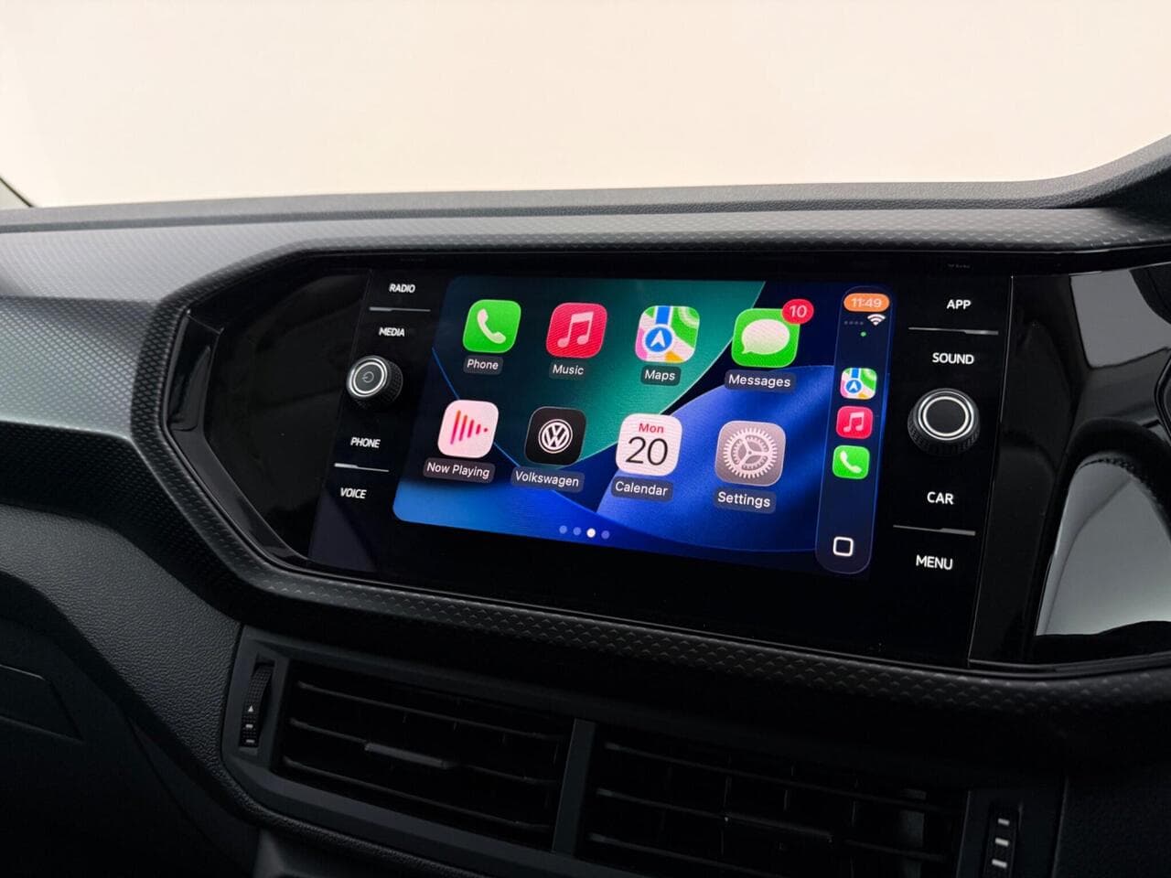 Volkswagen T-Cross thumbnail Infotainment System