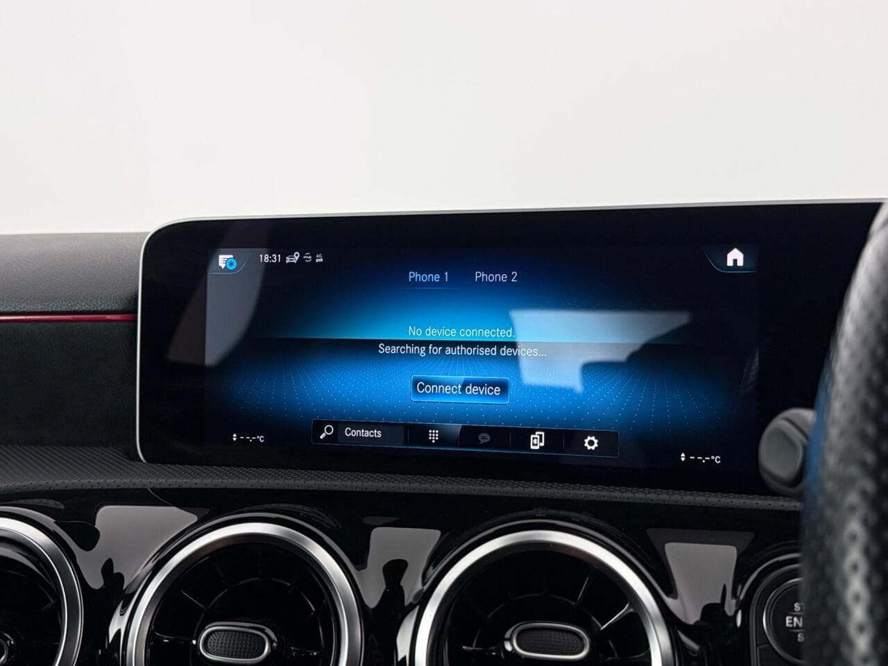 Mercedes-Benz A Class thumbnail Infotainment System