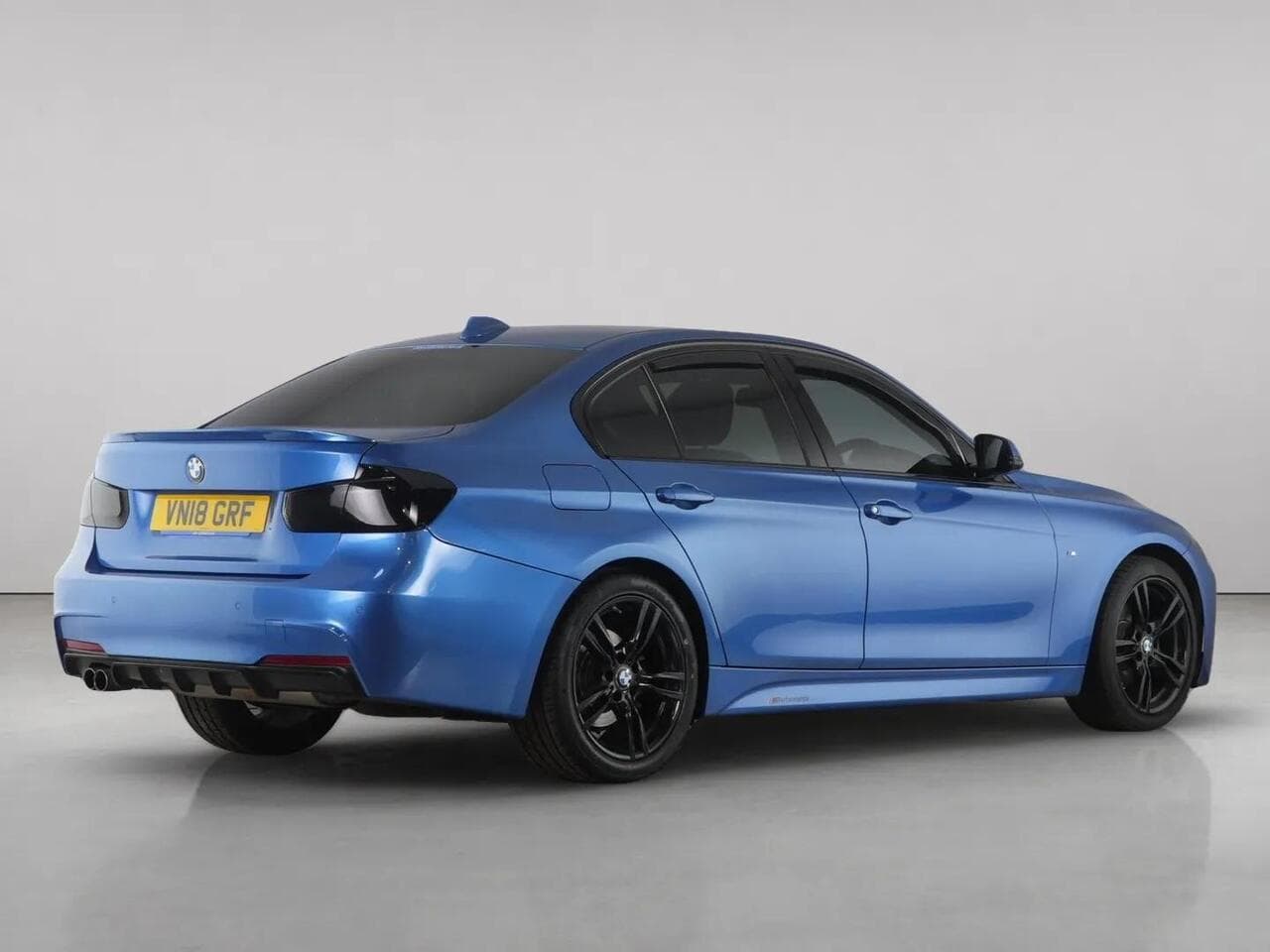 BMW 3 Series thumbnail Rear Right
