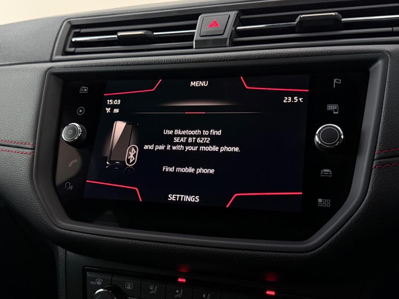SEAT Arona thumbnail Infotainment System