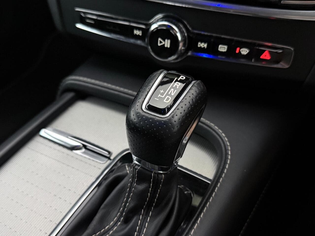 Volvo S90 thumbnail Interior Front