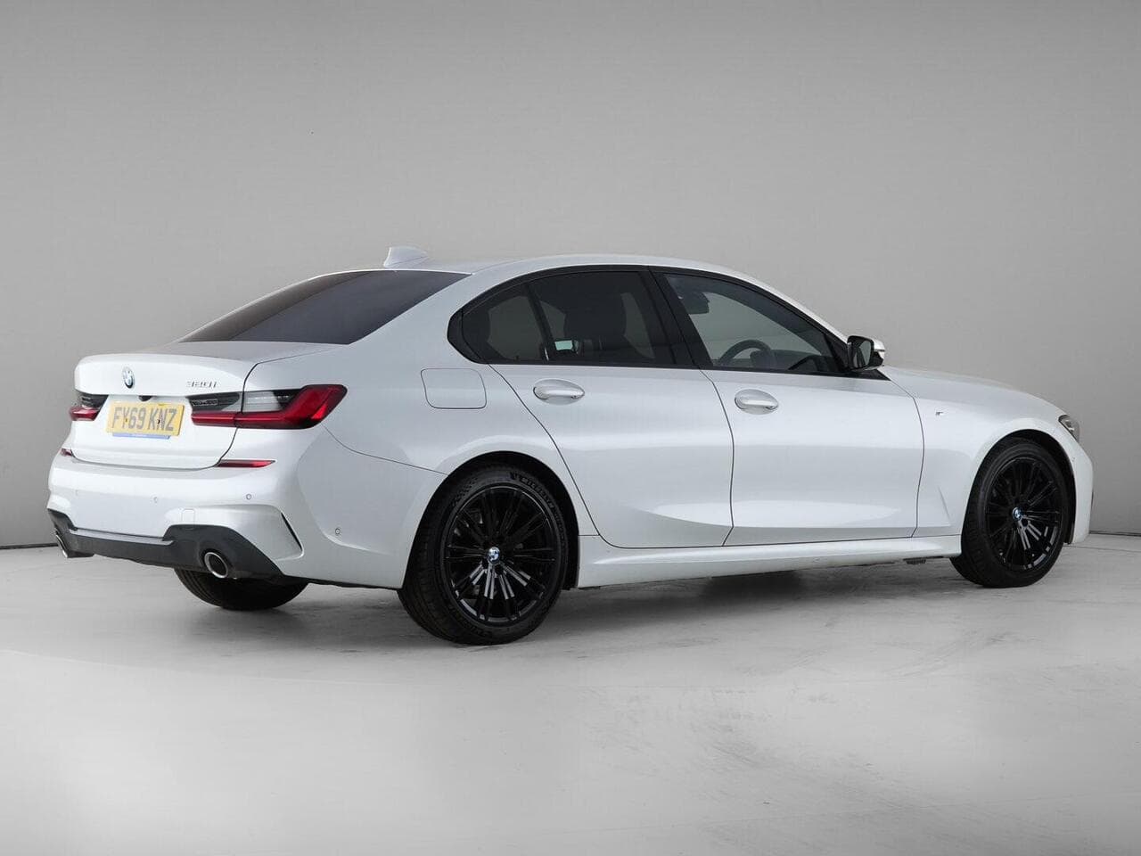 BMW 3 Series thumbnail Rear Right
