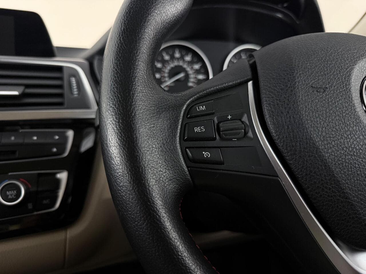 BMW 3 Series thumbnail Misc Controls