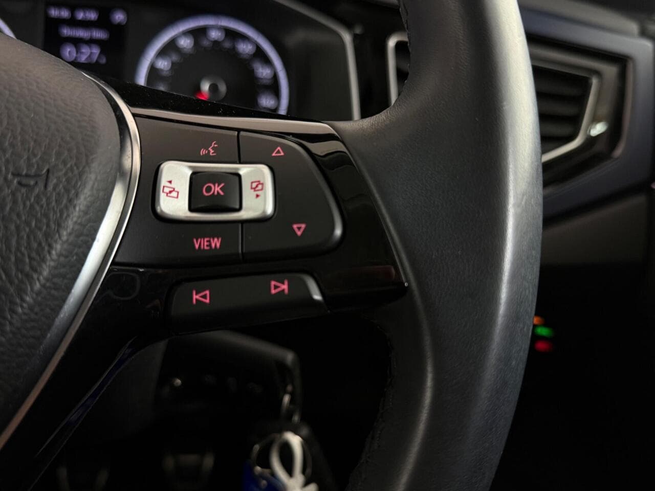 Volkswagen Polo thumbnail Misc Controls