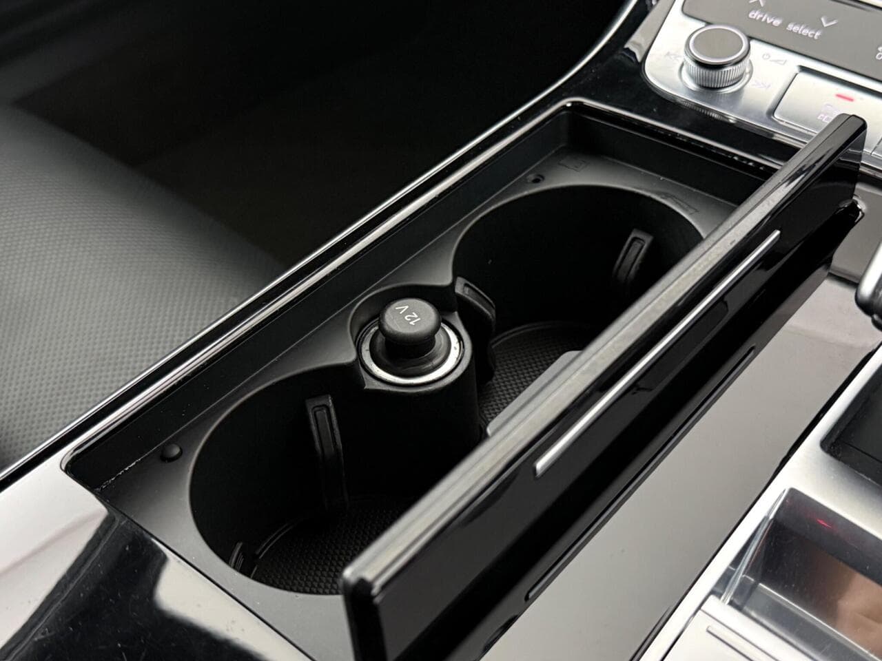 Audi A8 thumbnail Interior Front