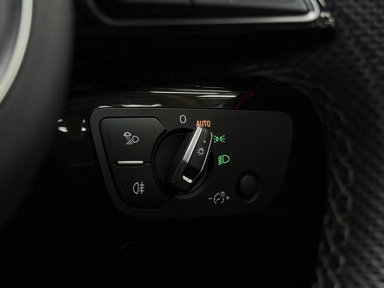 Audi A5 thumbnail Misc Controls