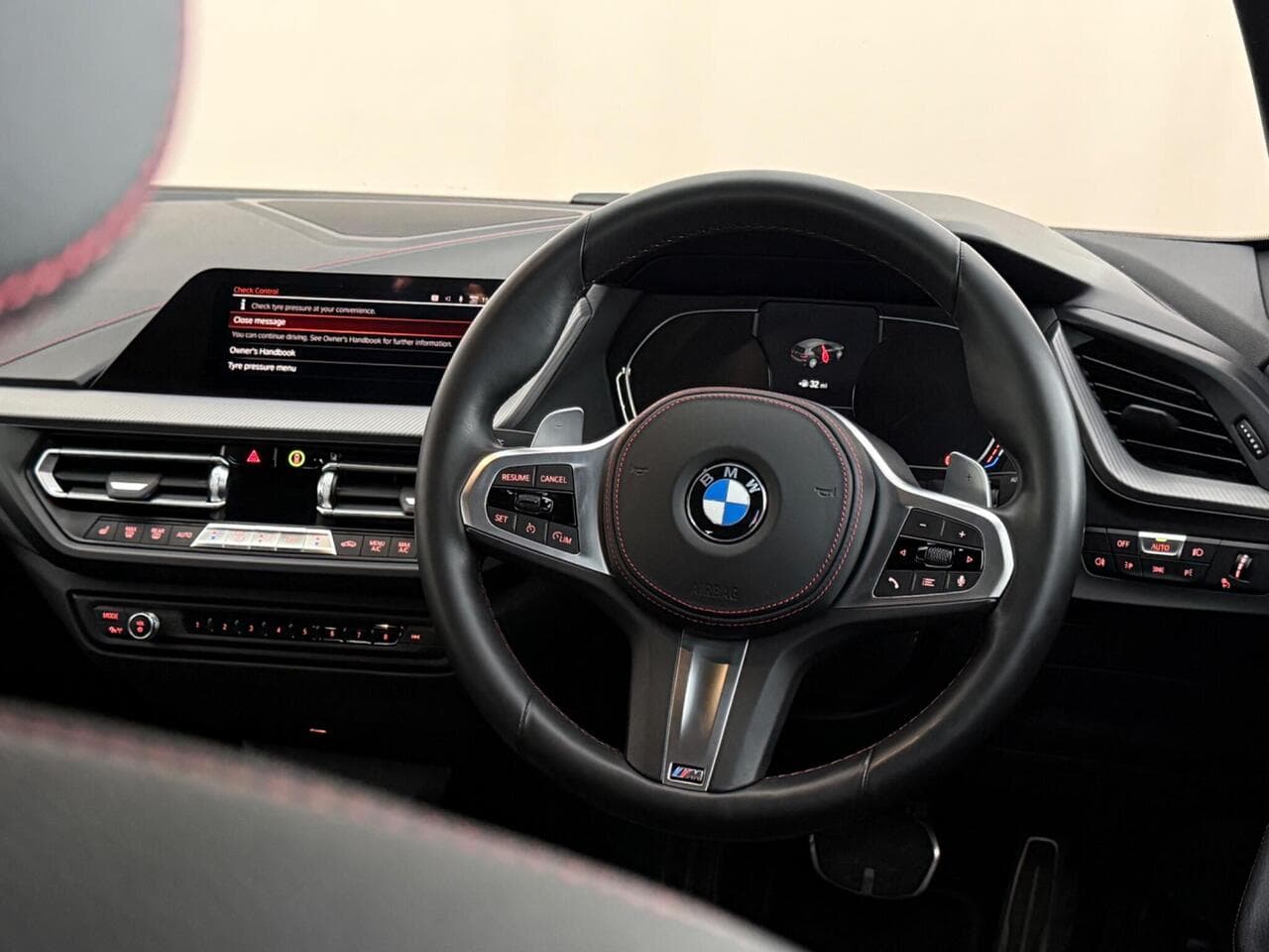 BMW 1 Series thumbnail Steering Wheel