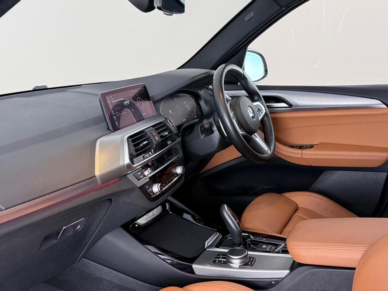 BMW X3 thumbnail Interior Front