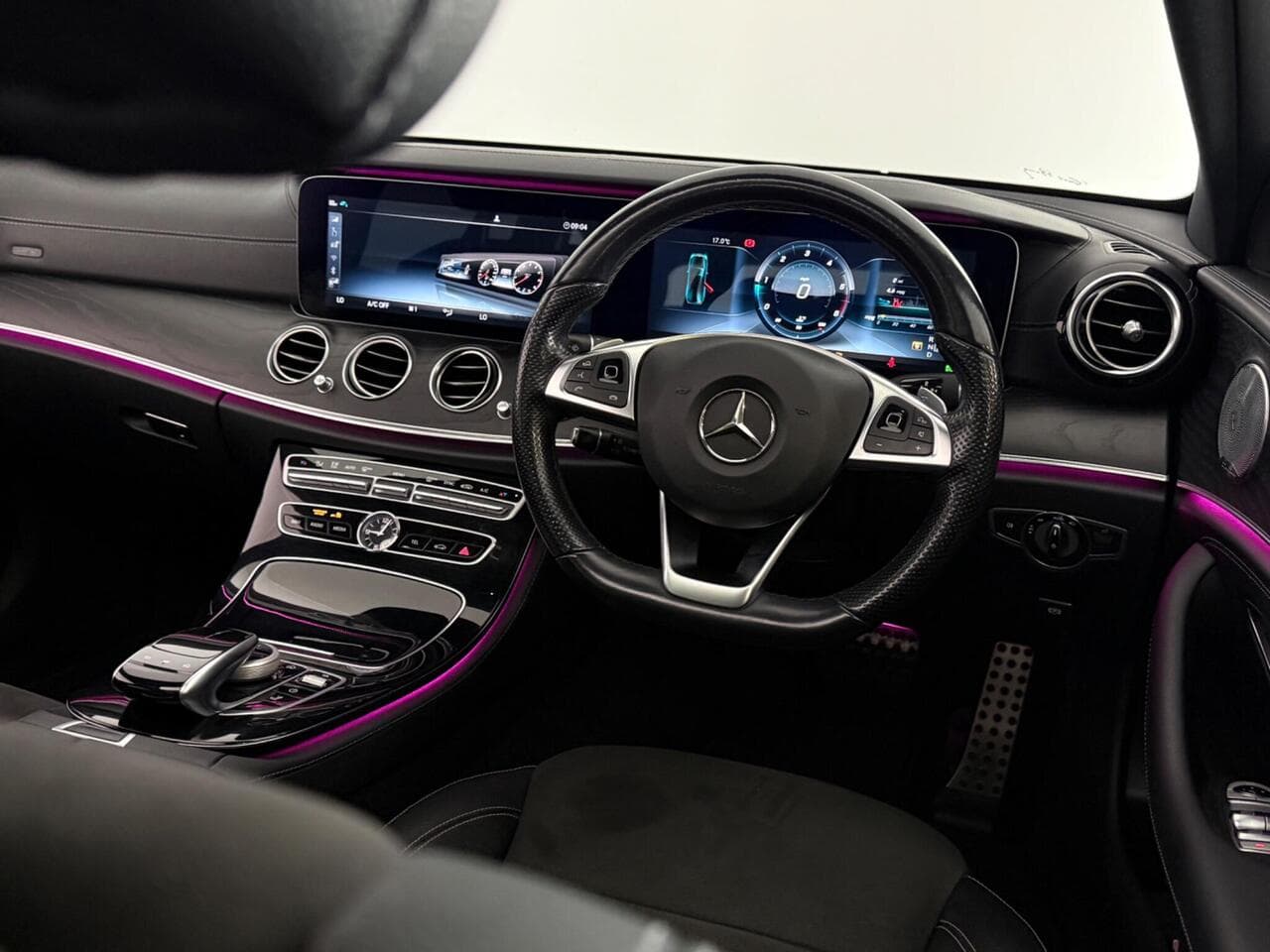 Mercedes-Benz E Class thumbnail Steering Wheel