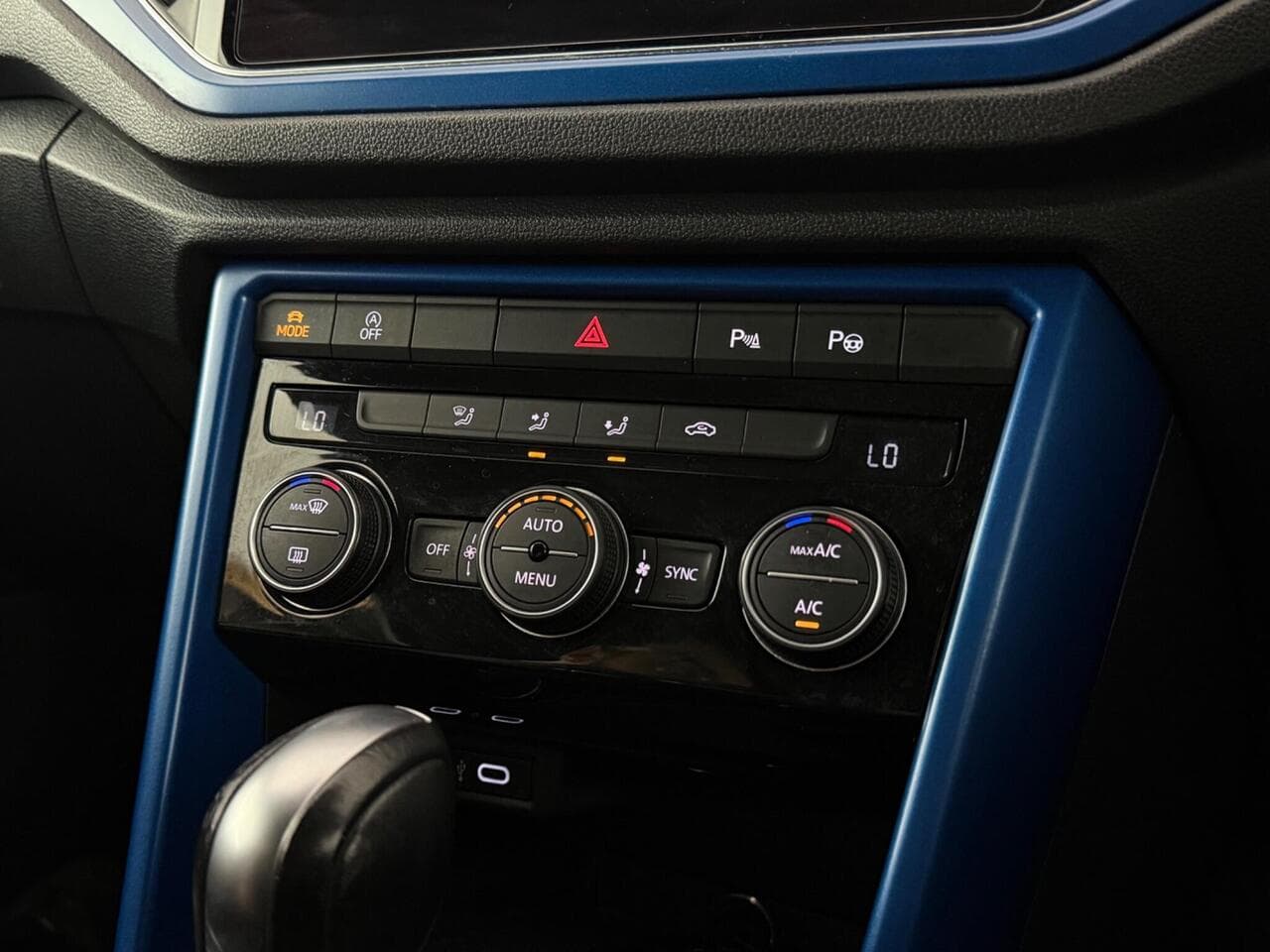 Volkswagen T-Roc thumbnail Misc Controls