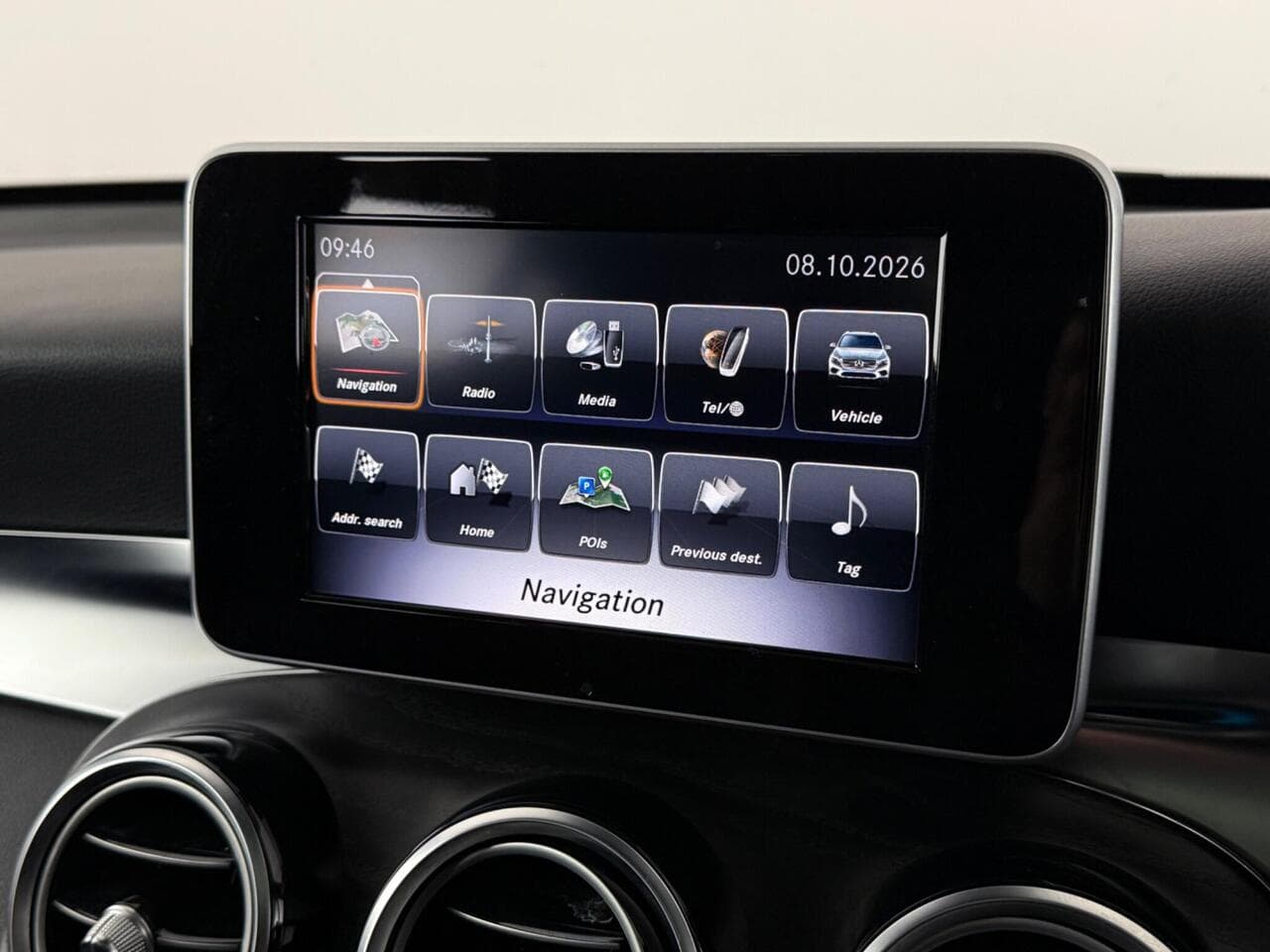 Mercedes-Benz GLC thumbnail Infotainment System