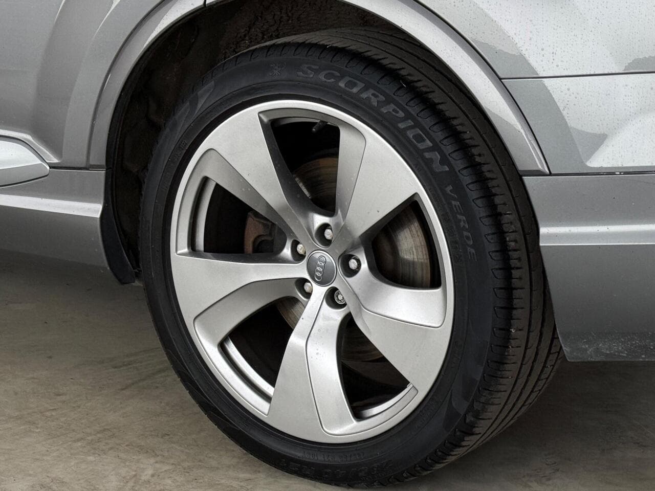 Audi Q7 thumbnail Wheel