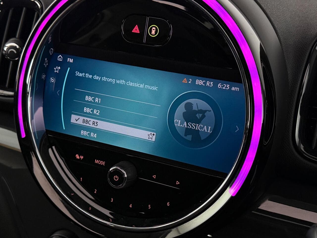 MINI Countryman thumbnail Infotainment System