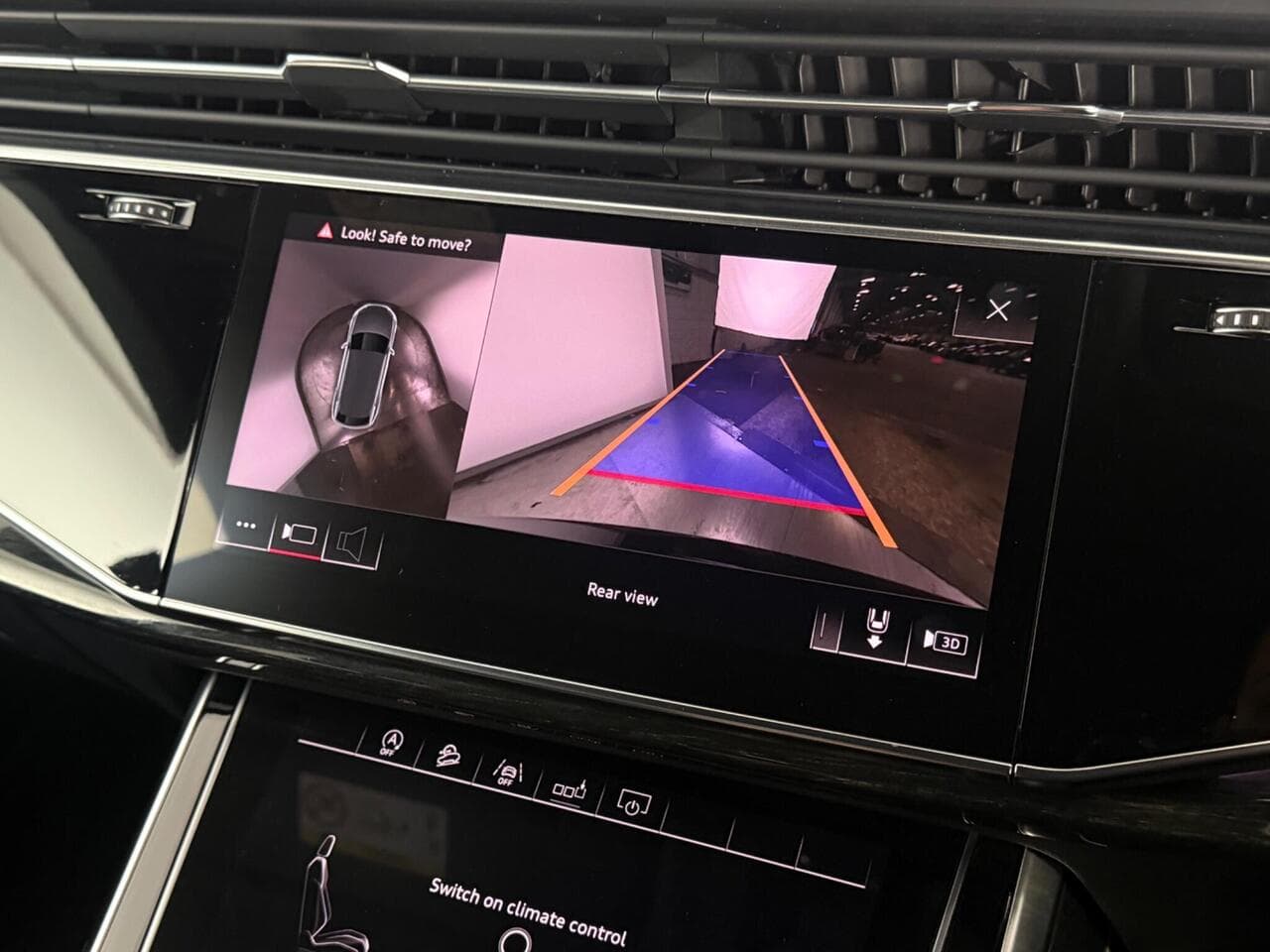 Audi Q8 thumbnail Infotainment System