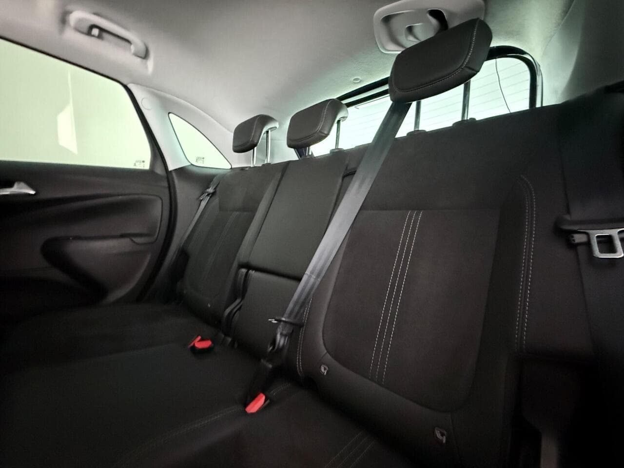 Vauxhall Crossland thumbnail Seats Rear