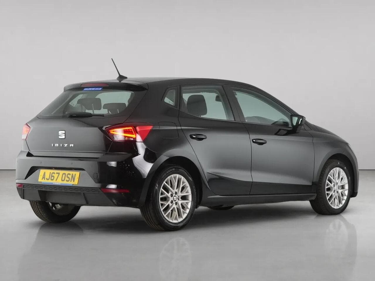 SEAT Ibiza thumbnail Rear Right